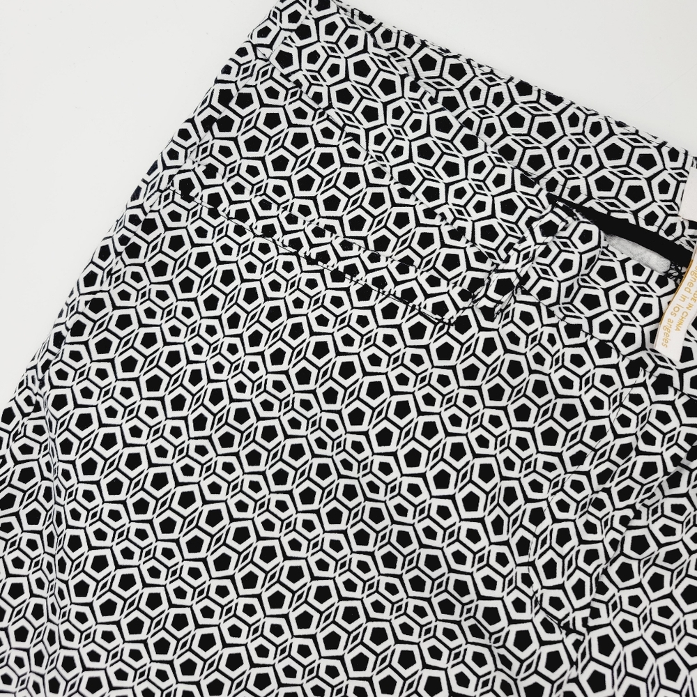 Laundry by Shelli Segal Geometric Print Crop Pant - Picture 7 of 13